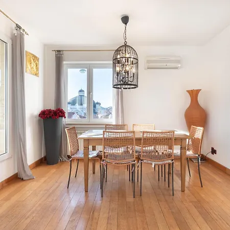 Apartament Roca House